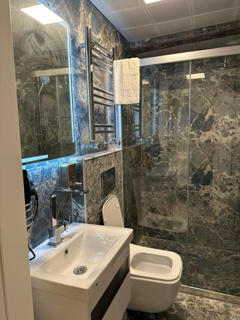 Sareban Hotel Истанбул Екстериор снимка
